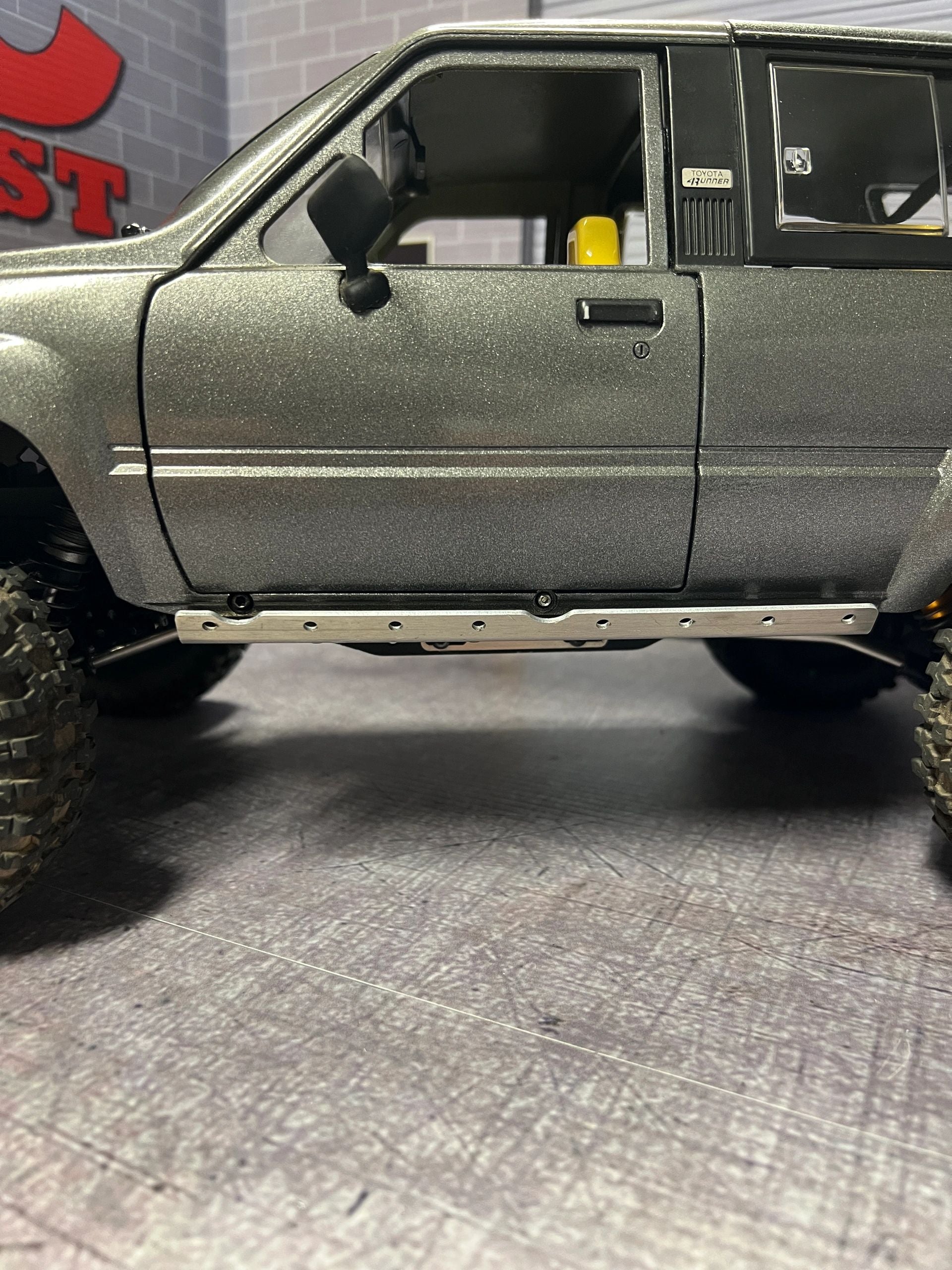 TRAILFINDER 2 / 4RUNNER SLIDERS