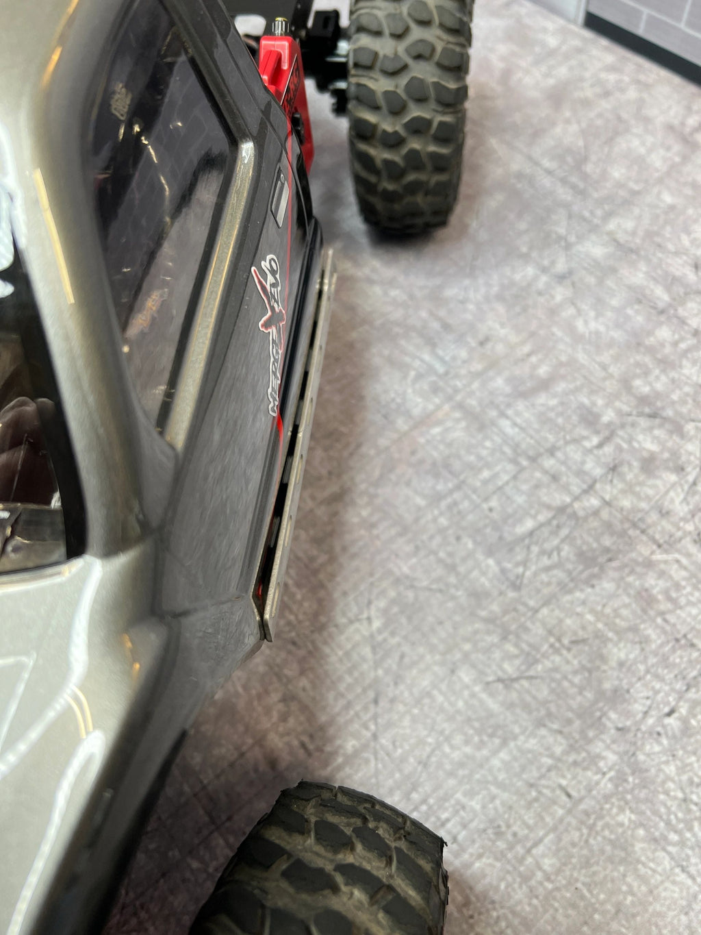 CLIFFHANGER CAB SLIDER