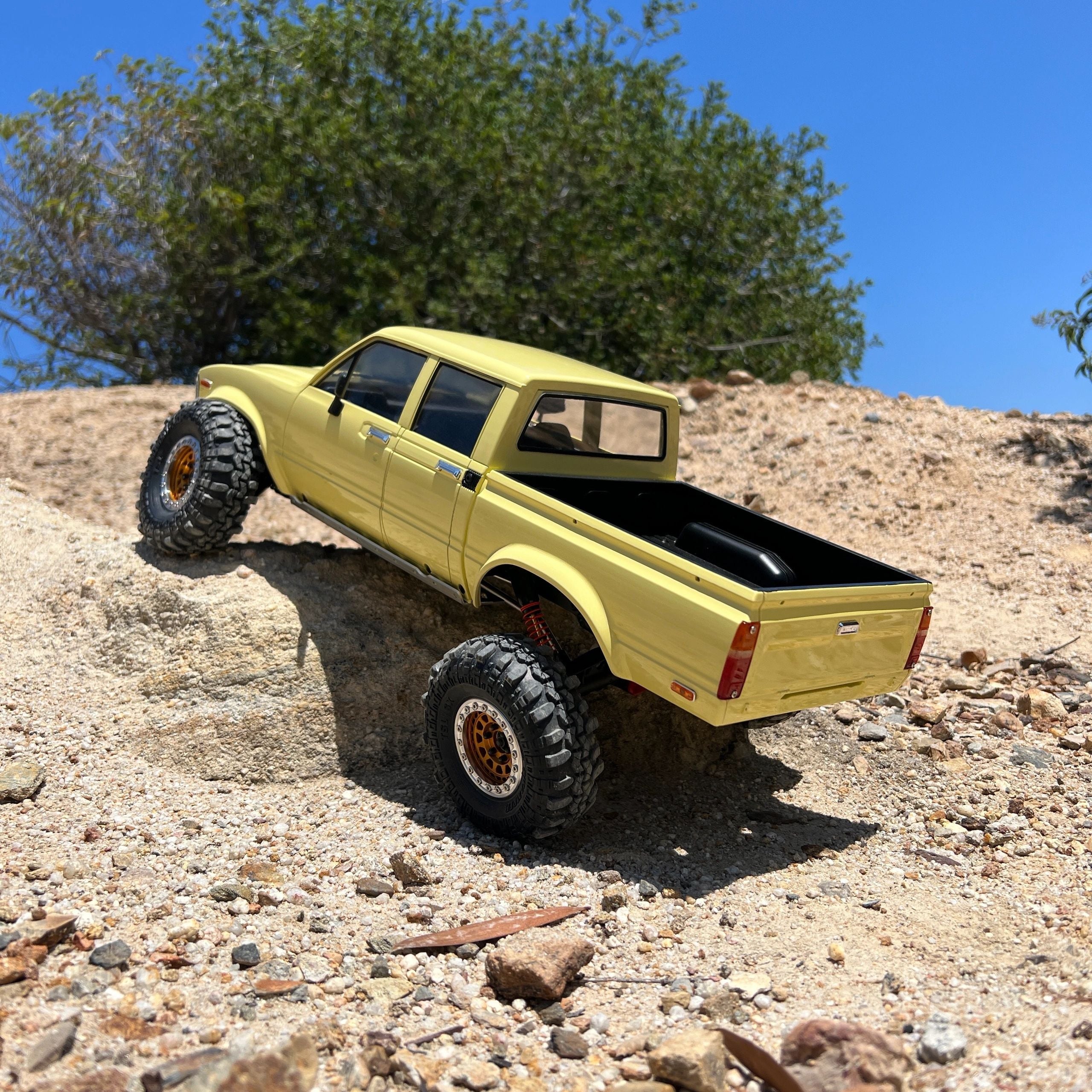 4 DOOR HARDBODY SLIDER