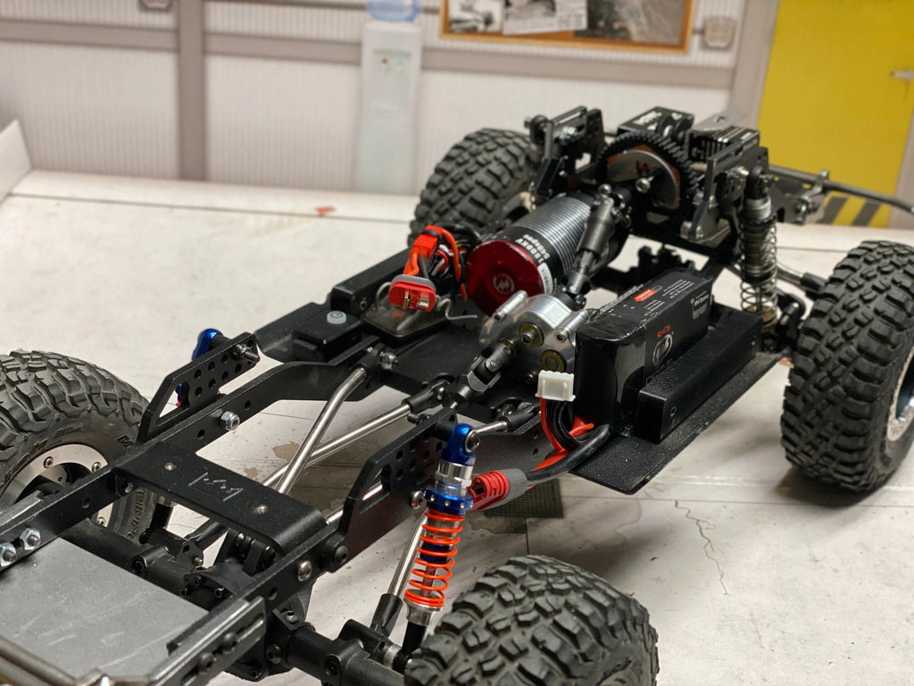 CF & ALUM SHORTY REAR TOWER