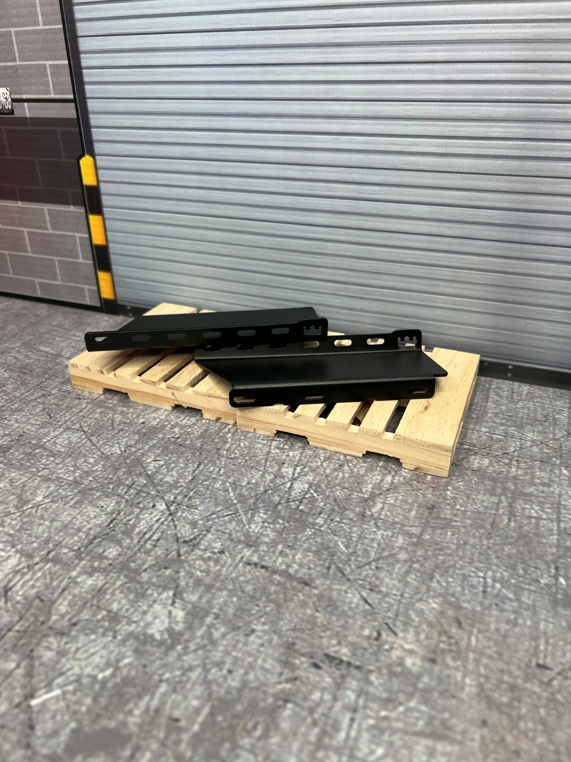 CLIFFHANGER CAB SLIDER