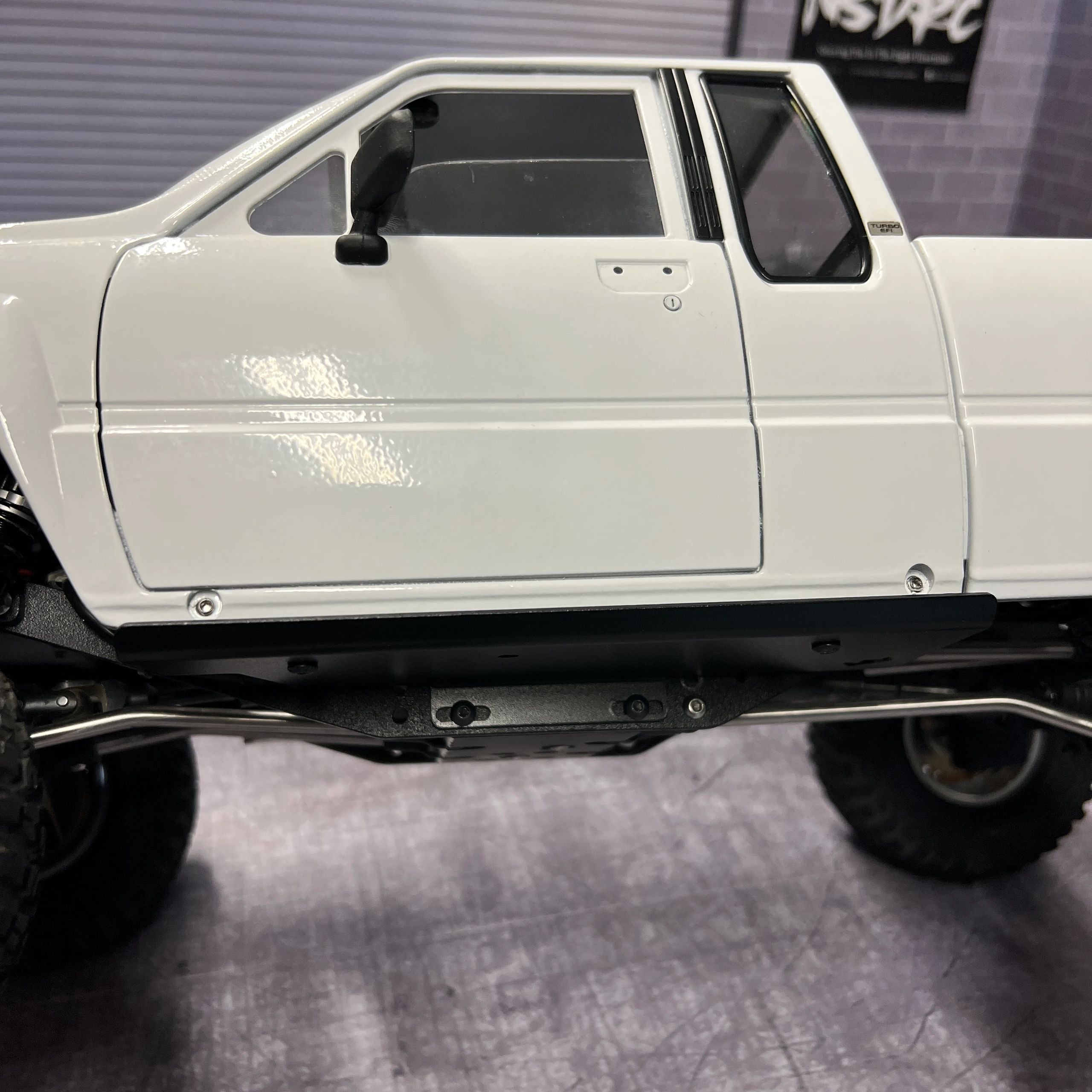 XtraCab HARDBODY SLIDERS