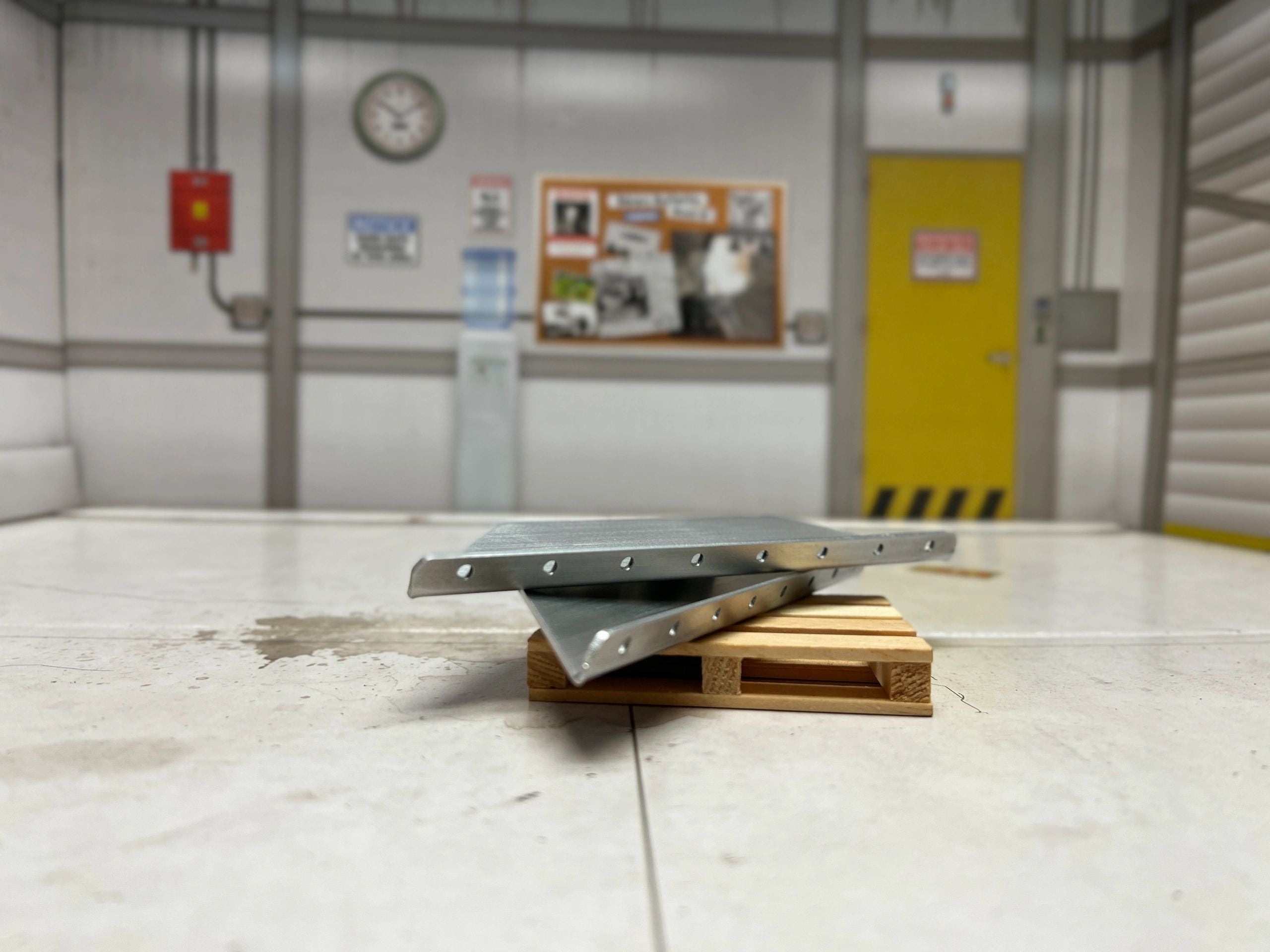 NARROW ALUMINUM SLIDERS