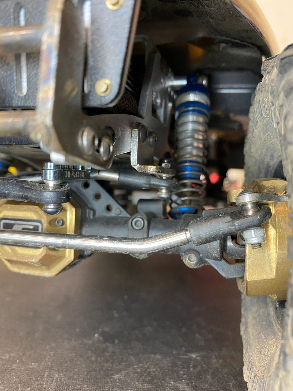 PANHARD MOUNT
