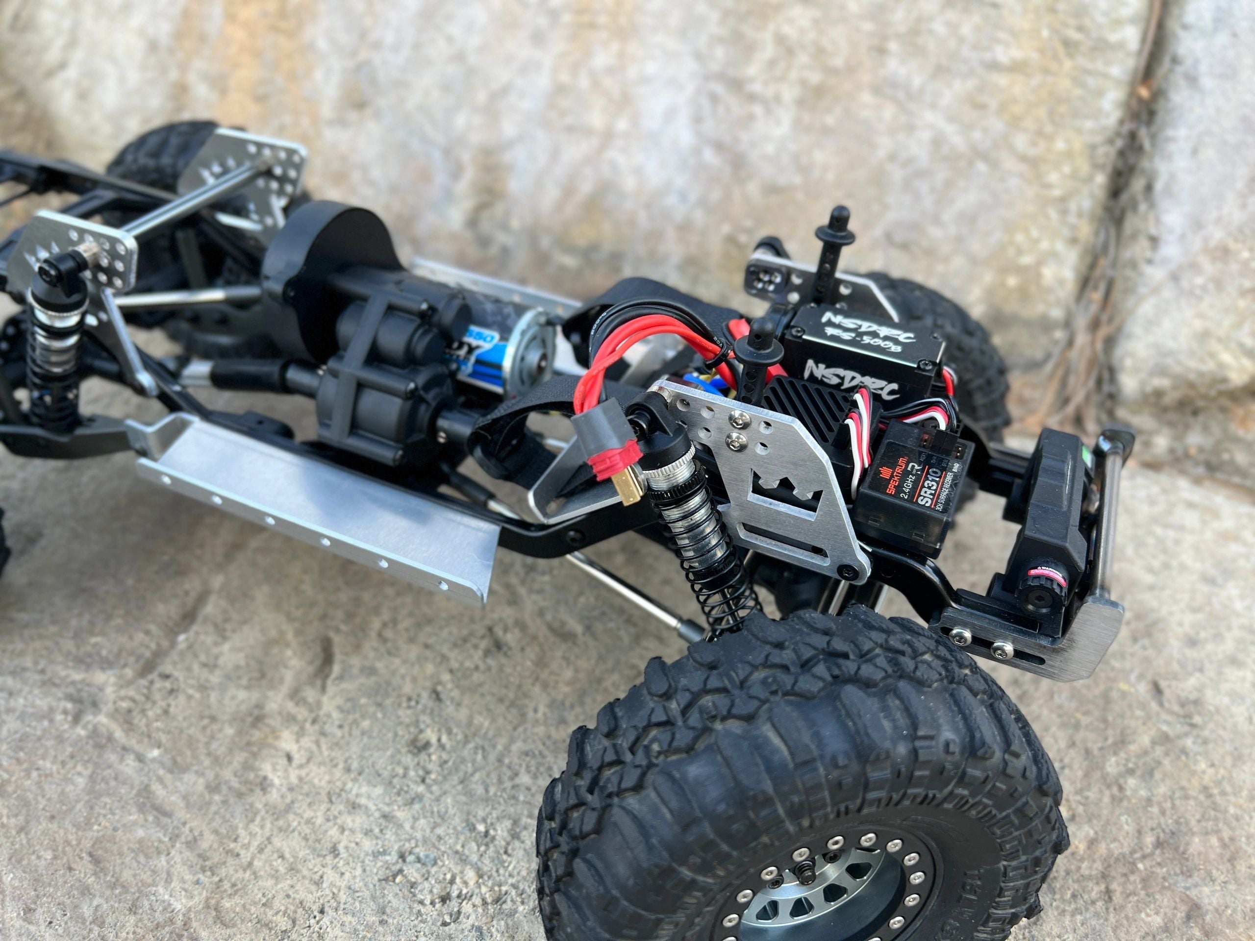 FRONT ELEMENT SHOCK TOWERS