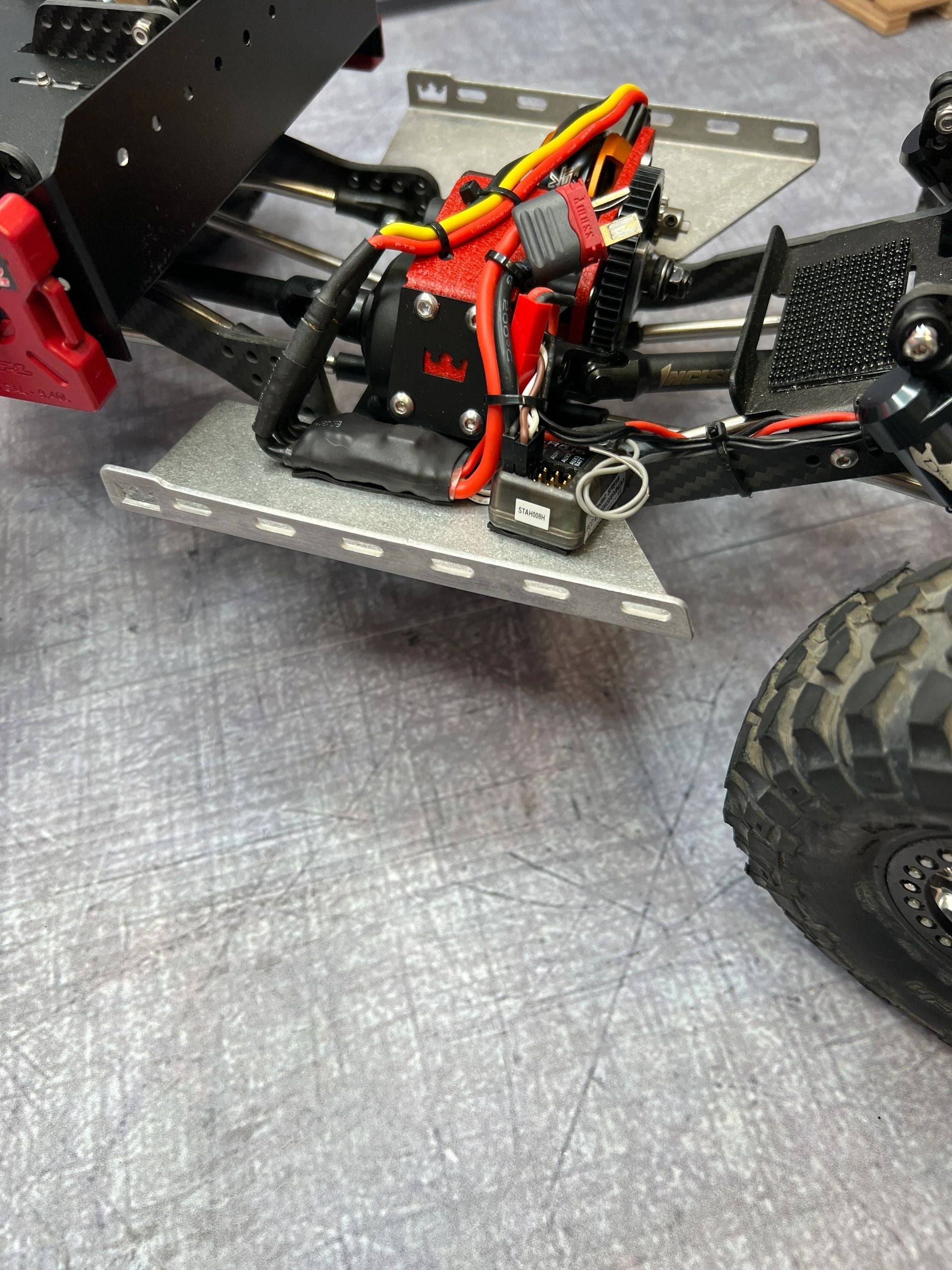 CLIFFHANGER CAB SLIDER