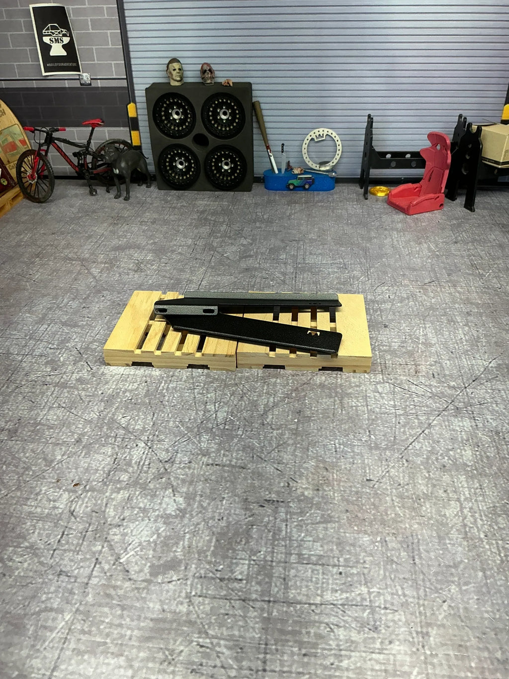 CAPRA CAGE SLIDERS