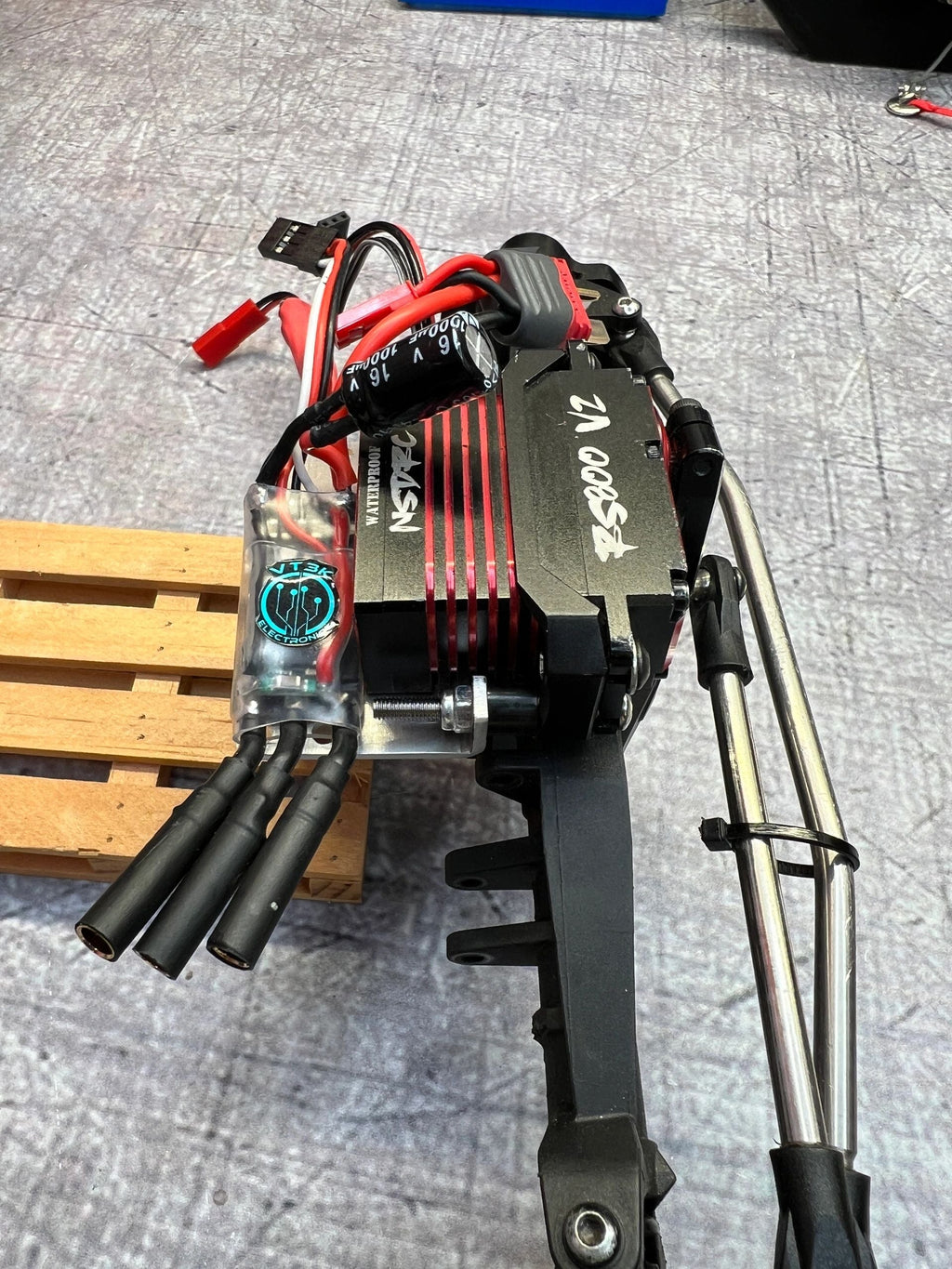 SOA ELEC./BATT. TRAY
