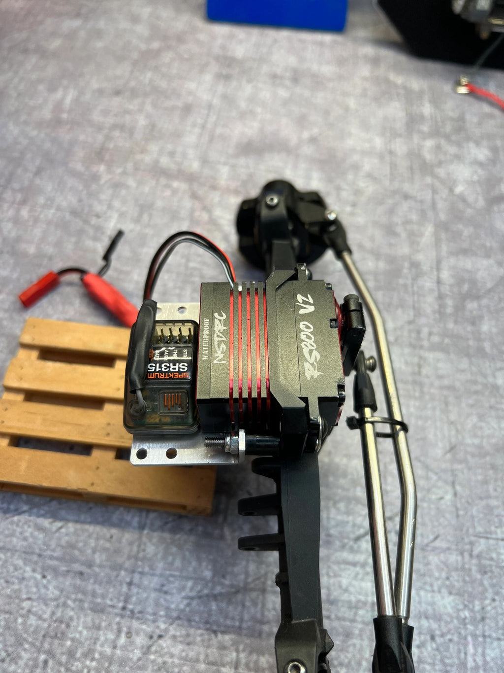 SOA ELEC./BATT. TRAY